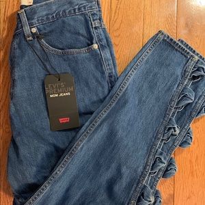 NWT Levi’s Premium Mom Jean with Bow Detail